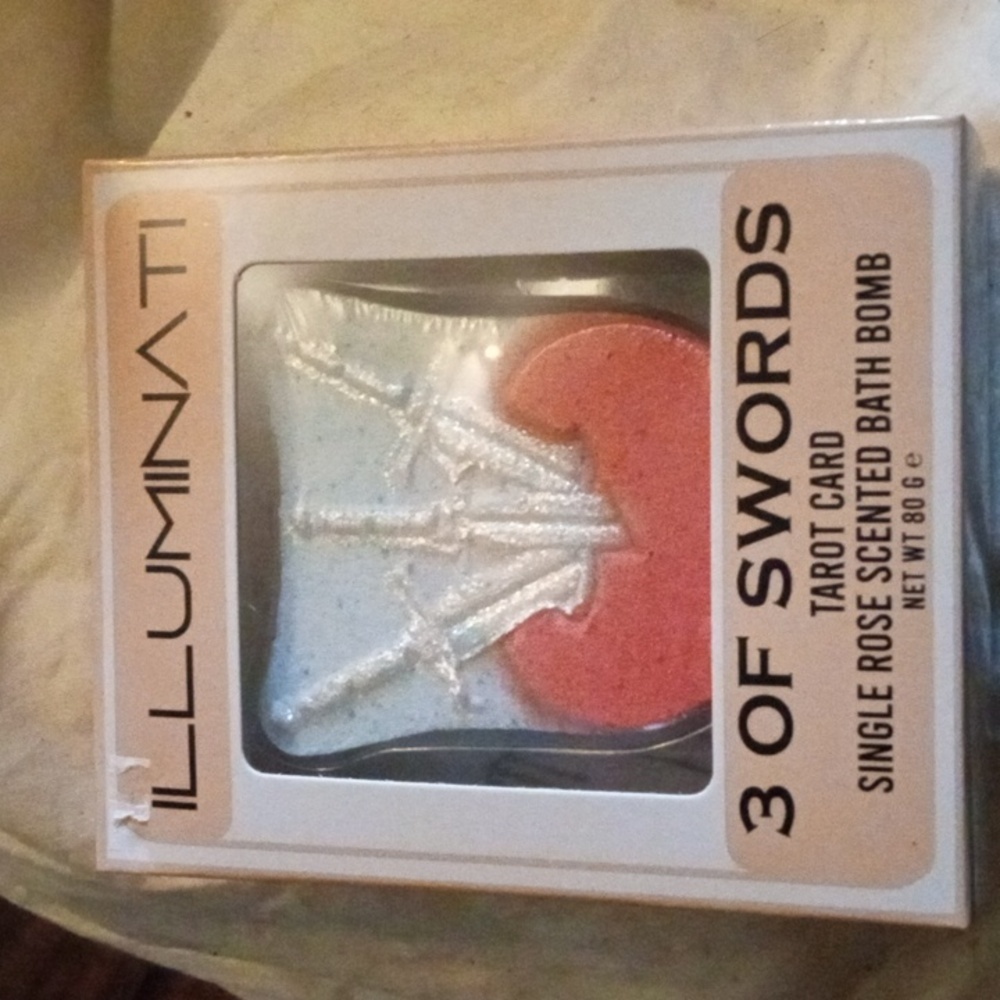 Illuminati rose scented bath bomb